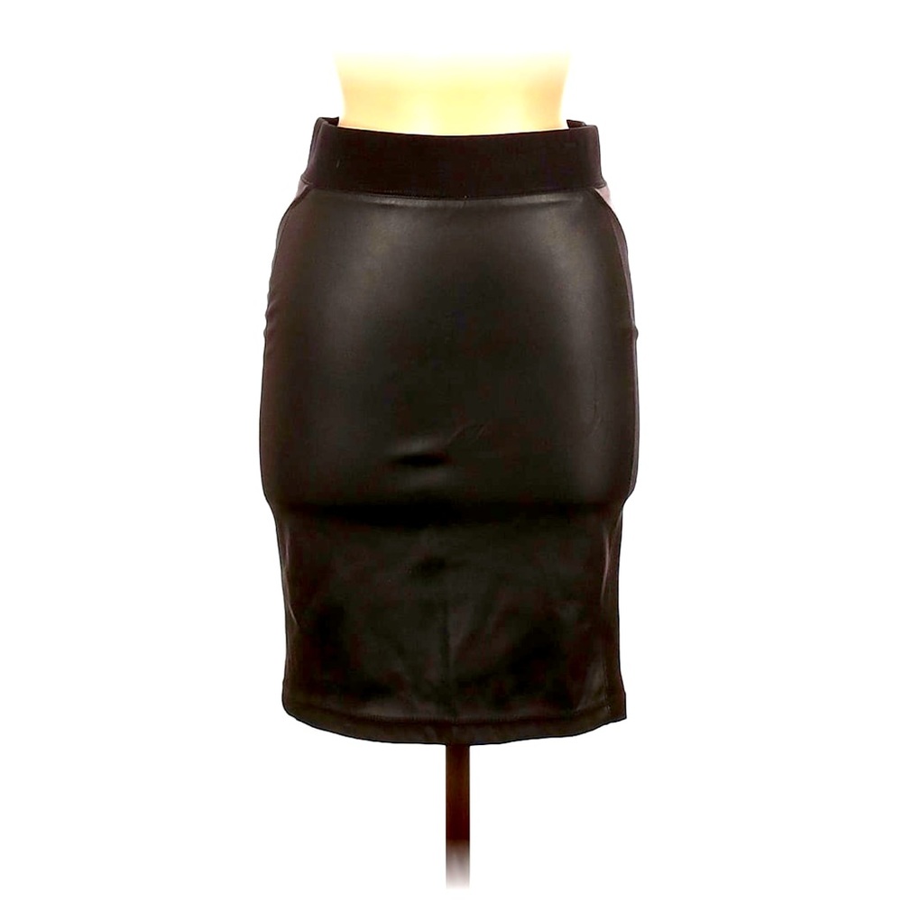 My Bajee Collection By Be Cool Faux Leather Skirt.  Size Medium.  NWT.